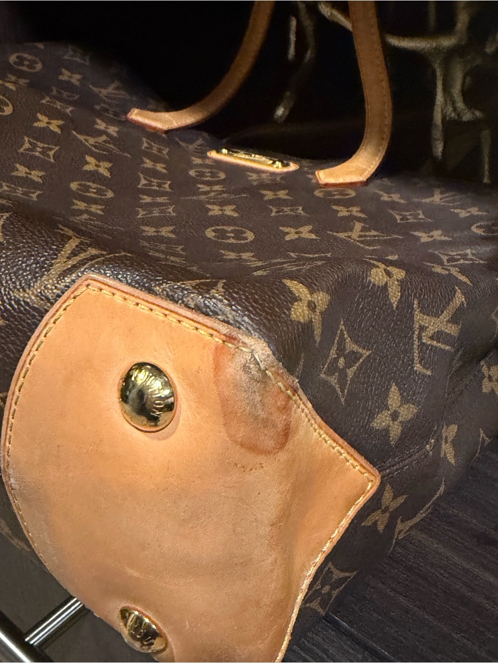 Louis Vuitton Wilshire Tote - Picture 14 of 14